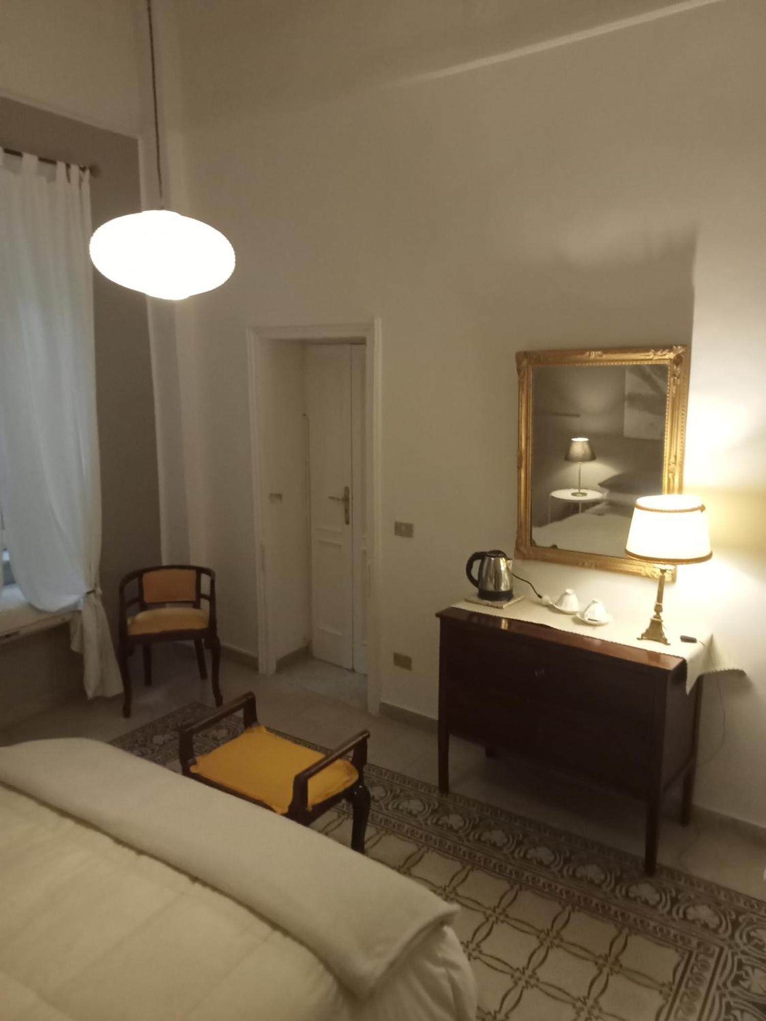Bed and Breakfast Altera Domus Nápoles Habitación foto